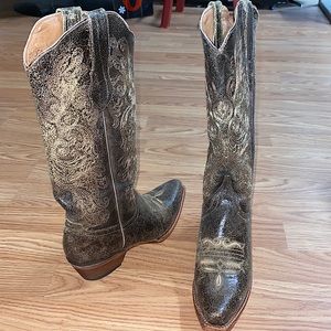 Womens brown Ferrini boots